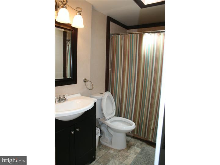 3145 Birch Road Philadelphia, PA 19154 - Photo 10 of 13 Bathroom