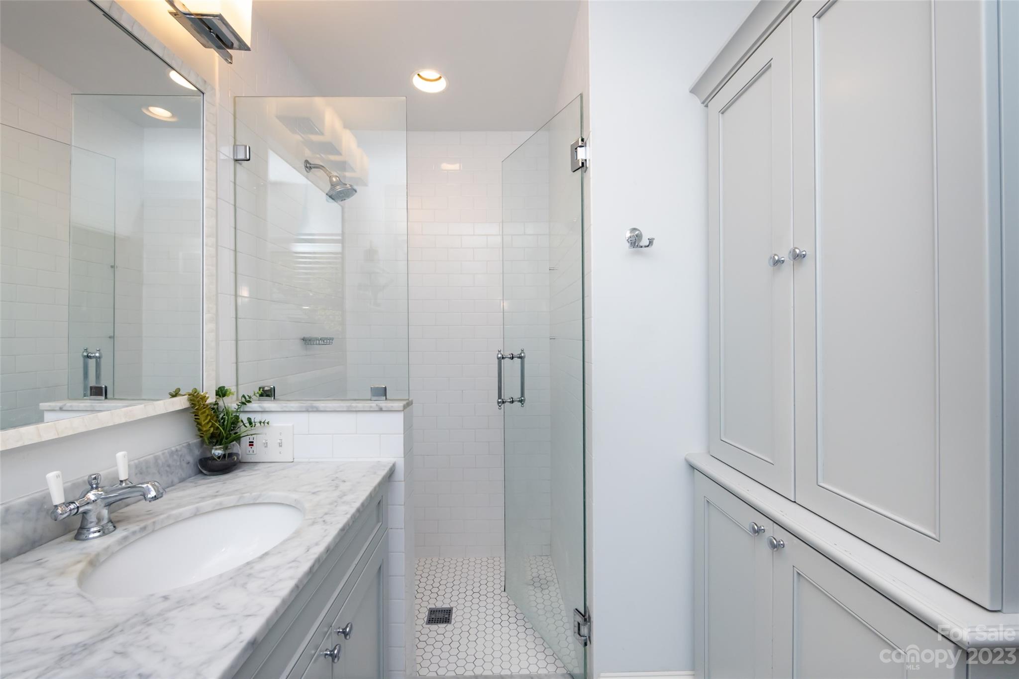 2519 Hatherly Road Charlotte, NC 28209 - Photo 28 of 42 Gallery Image 28