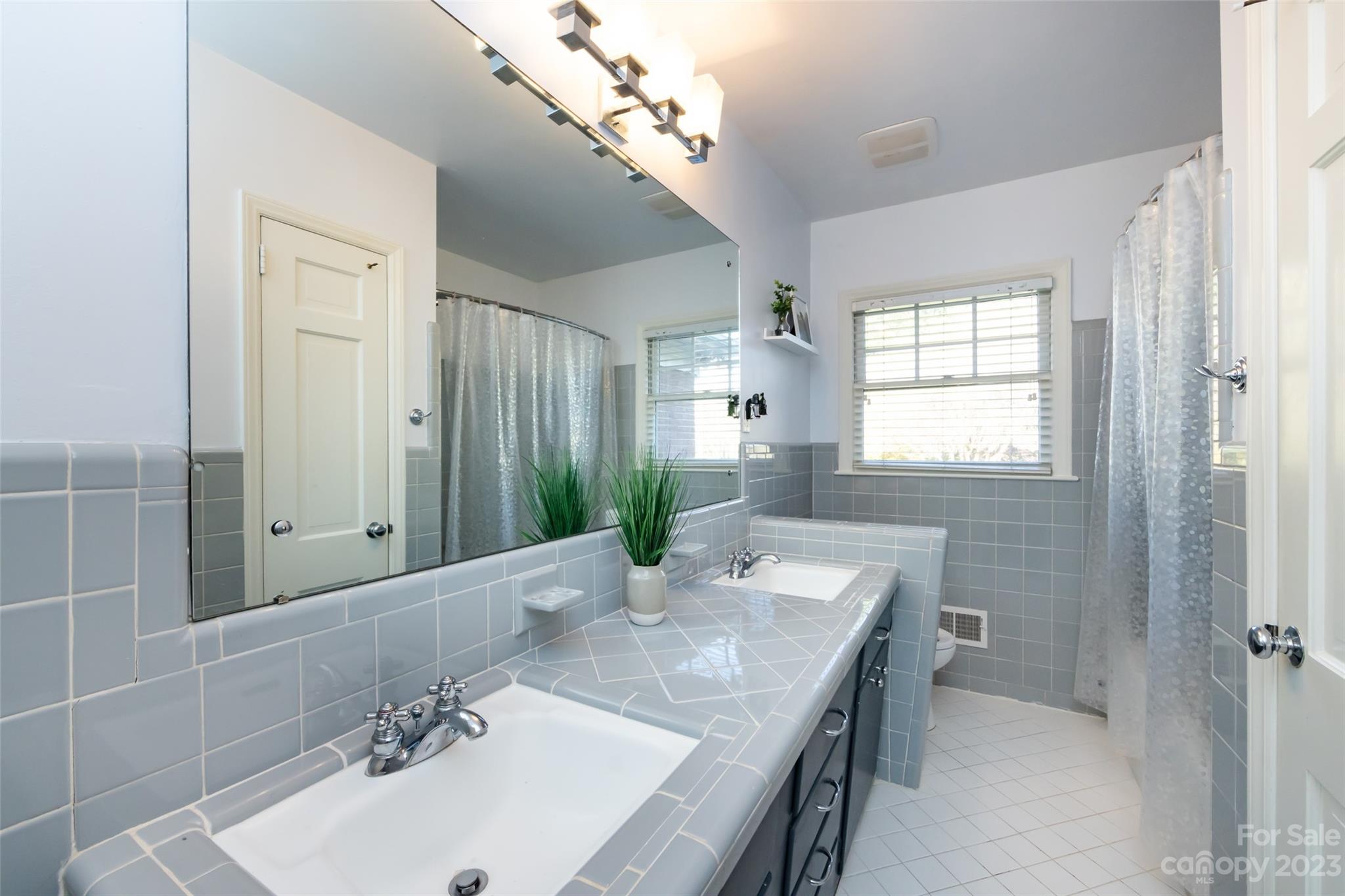 2519 Hatherly Road Charlotte, NC 28209 - Photo 31 of 42 Gallery Image 31