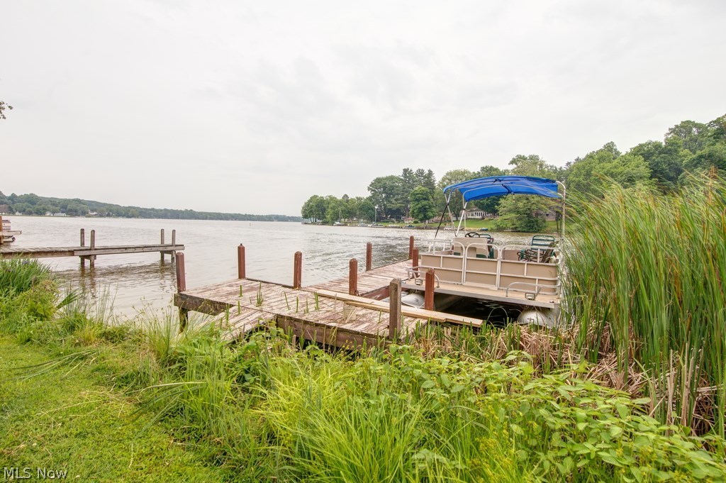 6904 Lakeview Road Hanoverton, OH 44423 - Photo 3 of 22 Docks.. 1 comes with house, 1 negotiable, you could have 2!