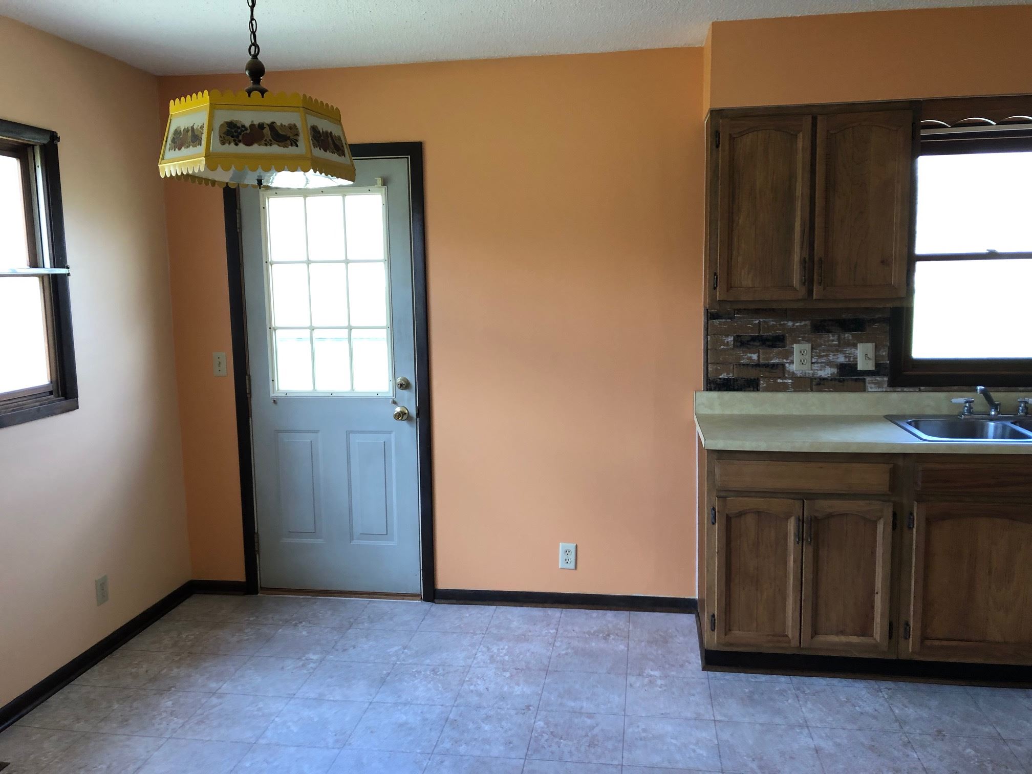 720 East 12th Street Rochester, IN 46975 - Photo 3 of 11