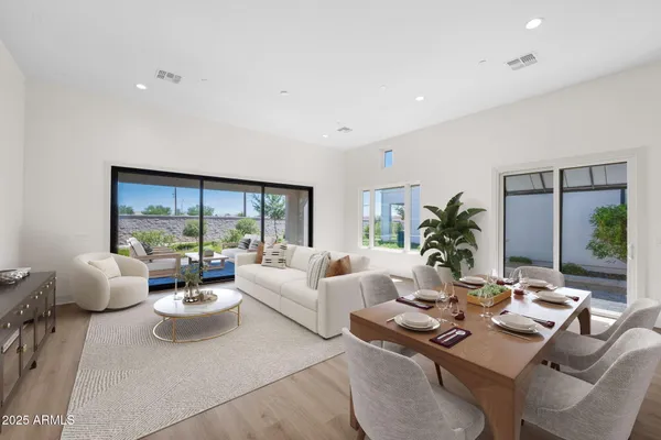 $1,195,000 | 2648 East Longhorn Court, Gilbert, AZ 85297