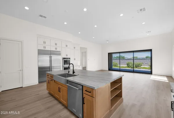 $1,195,000 | 2648 East Longhorn Court, Gilbert, AZ 85297
