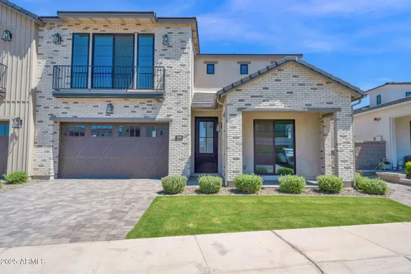 $1,195,000 | 2648 East Longhorn Court, Gilbert, AZ 85297