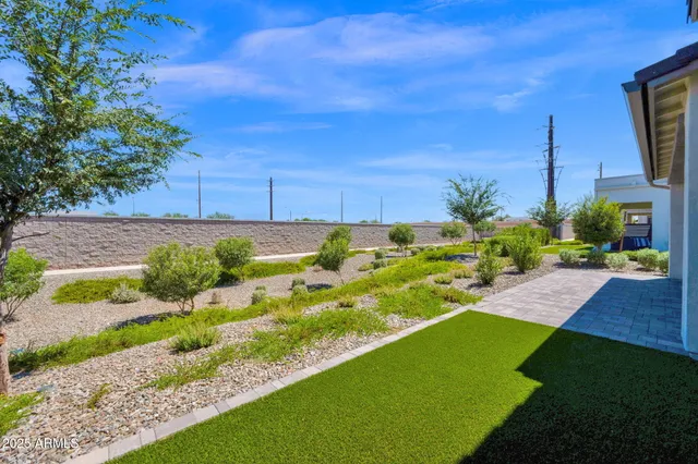 $1,195,000 | 2648 East Longhorn Court, Gilbert, AZ 85297
