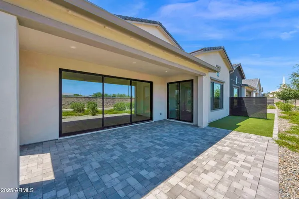 $1,195,000 | 2648 East Longhorn Court, Gilbert, AZ 85297