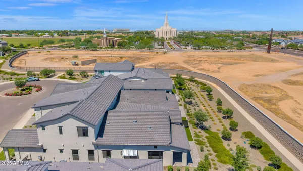 $1,195,000 | 2648 East Longhorn Court, Gilbert, AZ 85297