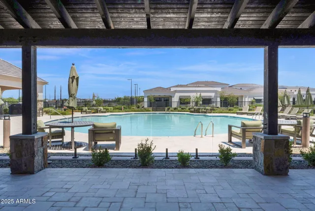 $1,195,000 | 2648 East Longhorn Court, Gilbert, AZ 85297