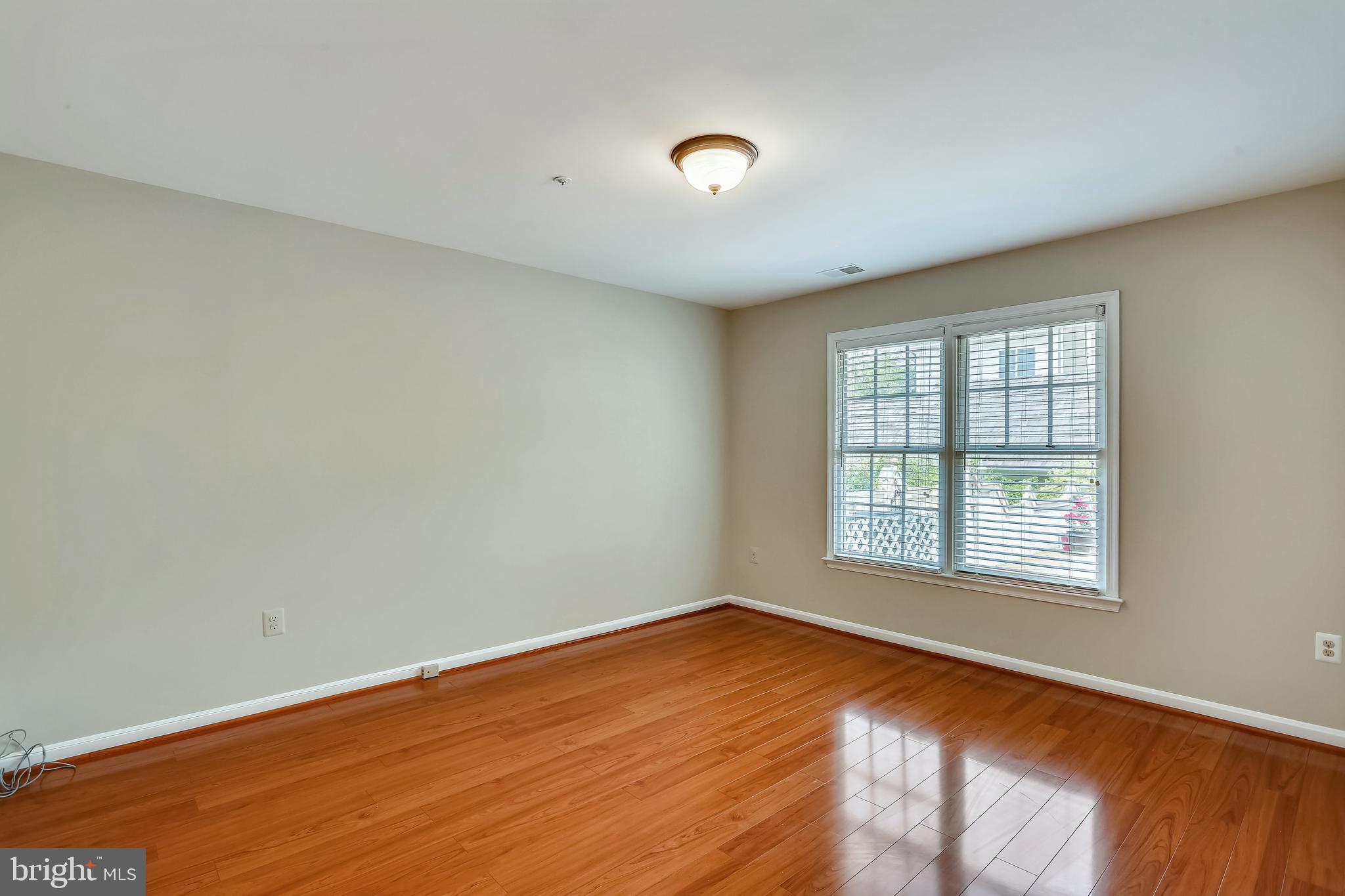 215 Ridgepoint Place Gaithersburg, MD 20878 - Photo 29 of 43 Fourth bedroom