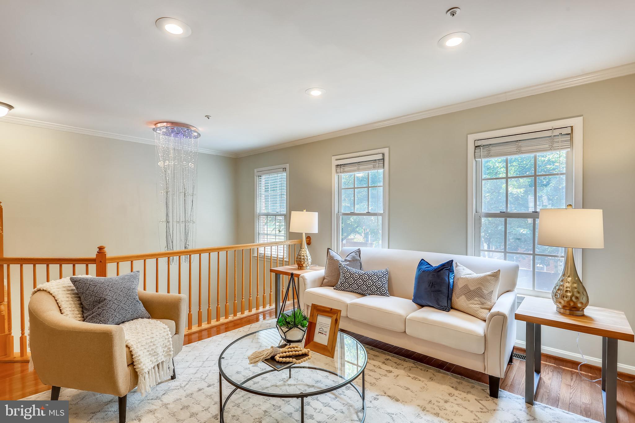 215 Ridgepoint Place Gaithersburg, MD 20878 - Photo 7 of 43 Living room with lots of natural light