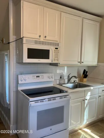 $3,300 | 84 McLaren Street, Red Bank, NJ 07701