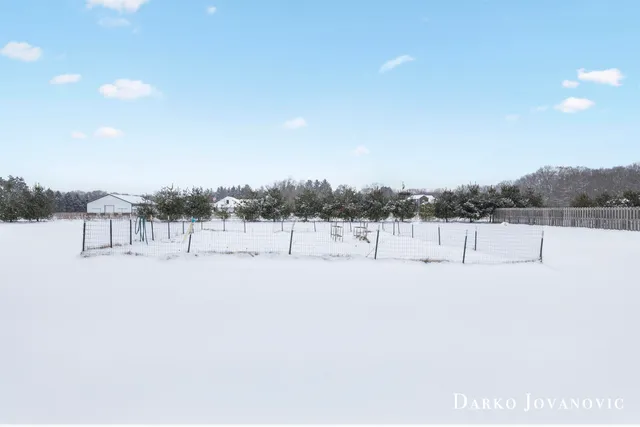 $324,900 | 14057 Olin Lakes Drive, Cedar Springs, MI 49319