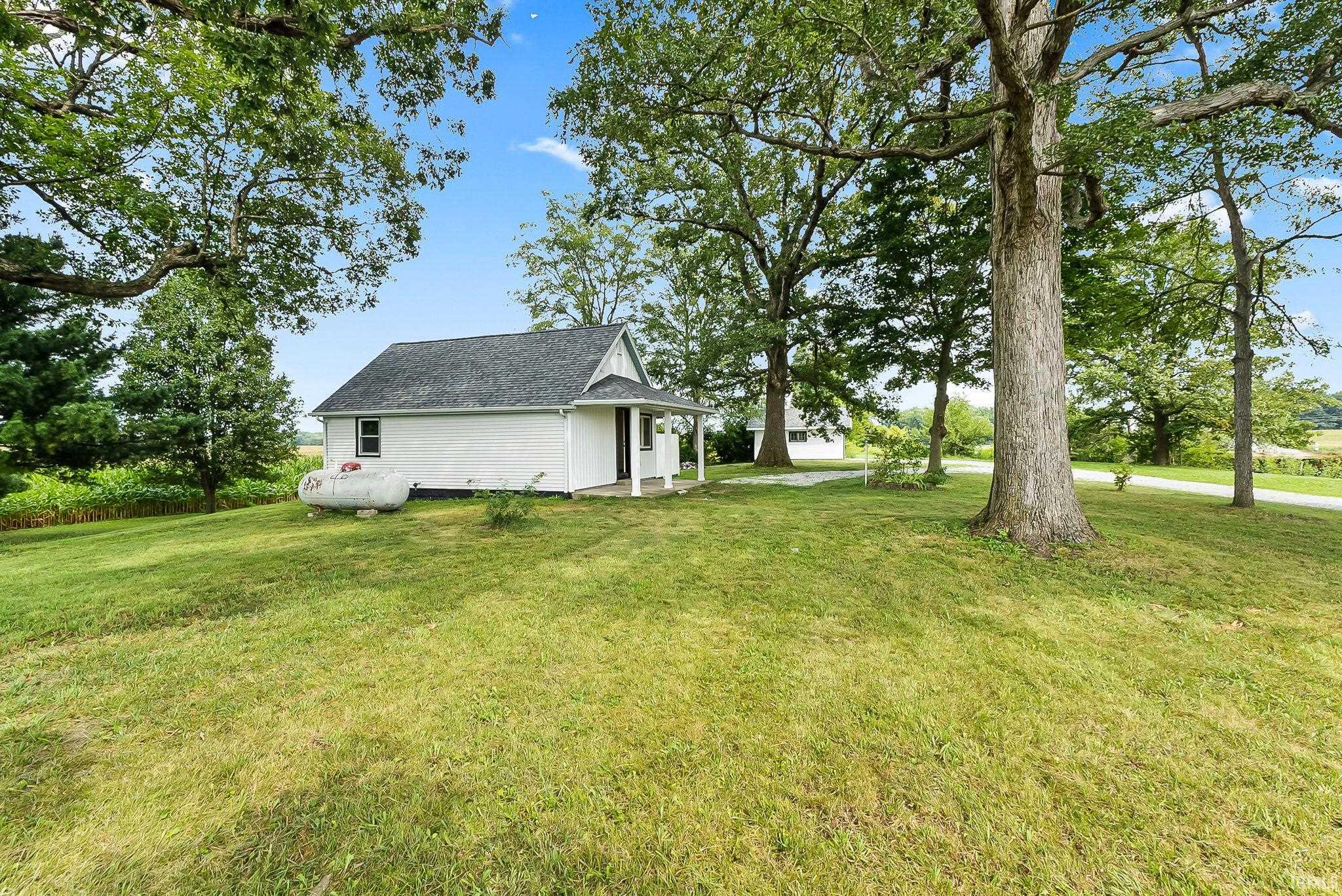 11932 Taylor Road Churubusco, IN 46723 - Photo 4 of 41 Gallery Image 4