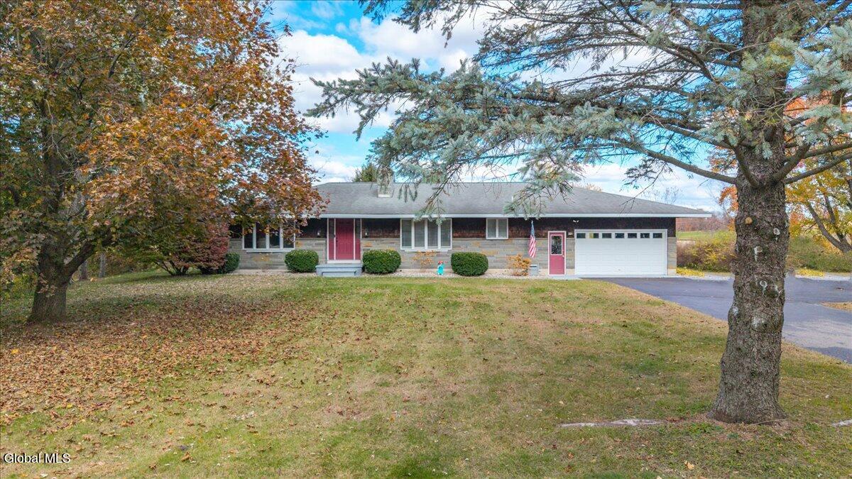 321 Middletown Road Halfmoon, NY 12188 - Photo 1 of 25 52-321 Middletown Rd-52