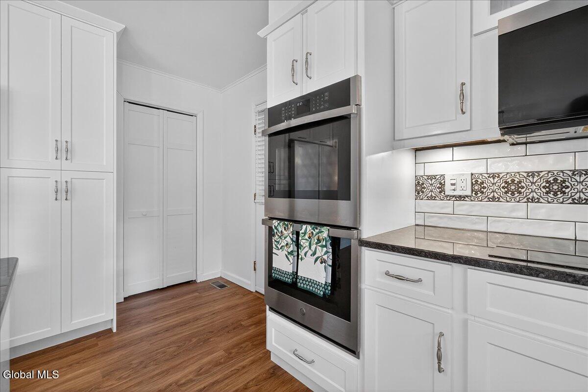 321 Middletown Road Halfmoon, NY 12188 - Photo 20 of 25 26-321 Middletown Rd-26