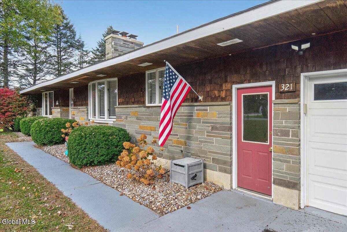 321 Middletown Road Halfmoon, NY 12188 - Photo 3 of 25 41-321 Middletown Rd-41