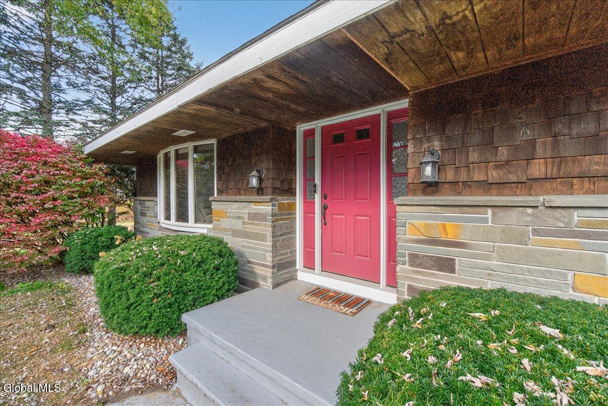 321 Middletown Road Halfmoon, NY 12188 - Photo 4 of 25 36-321 Middletown Rd-36