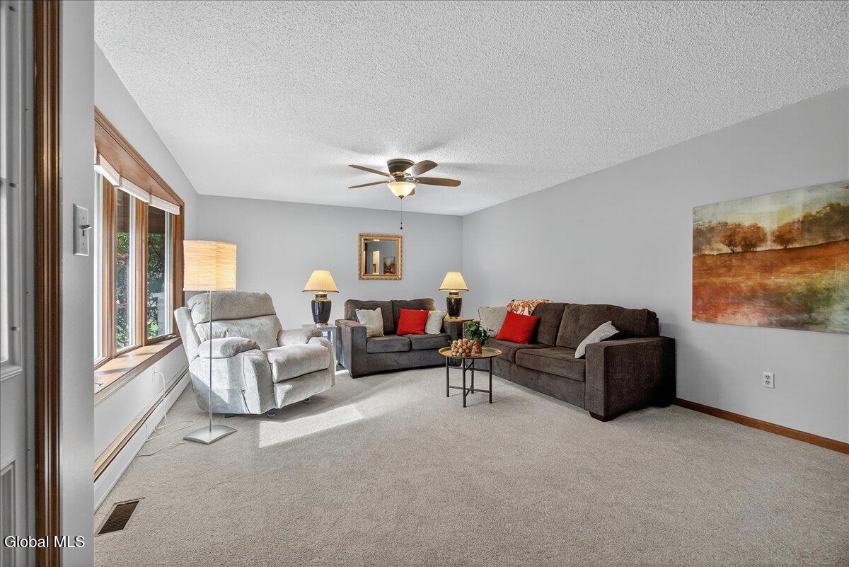 321 Middletown Road Halfmoon, NY 12188 - Photo 6 of 25 10-321 Middletown Rd-10
