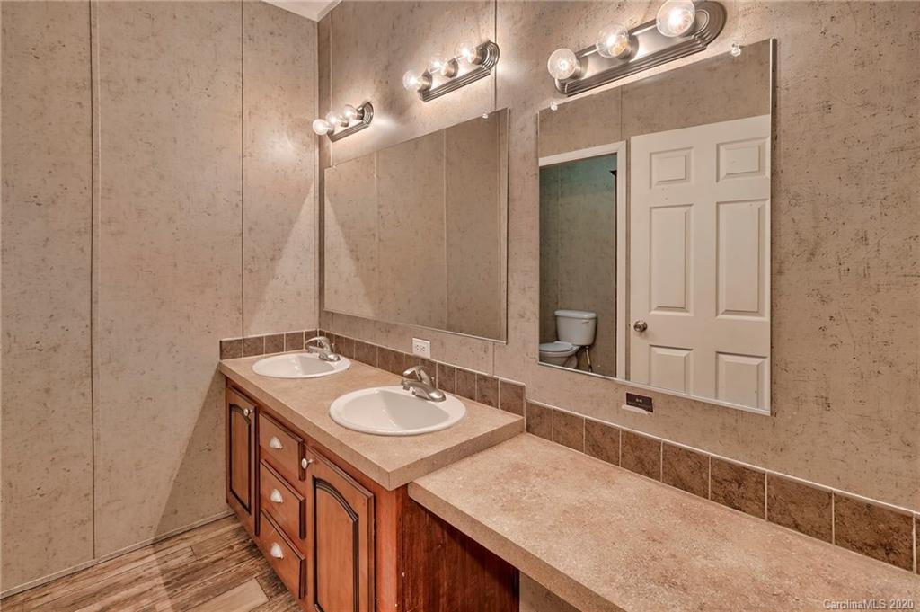 1993 Jones Road Bethune, SC 29009 - Photo 12 of 29 Gallery Image 12