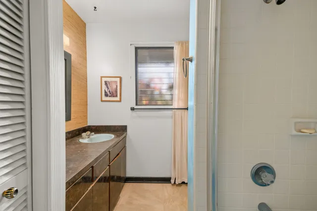 $1,100,000 | 8585 Kaumualii Highway, Kekaha, HI 96752