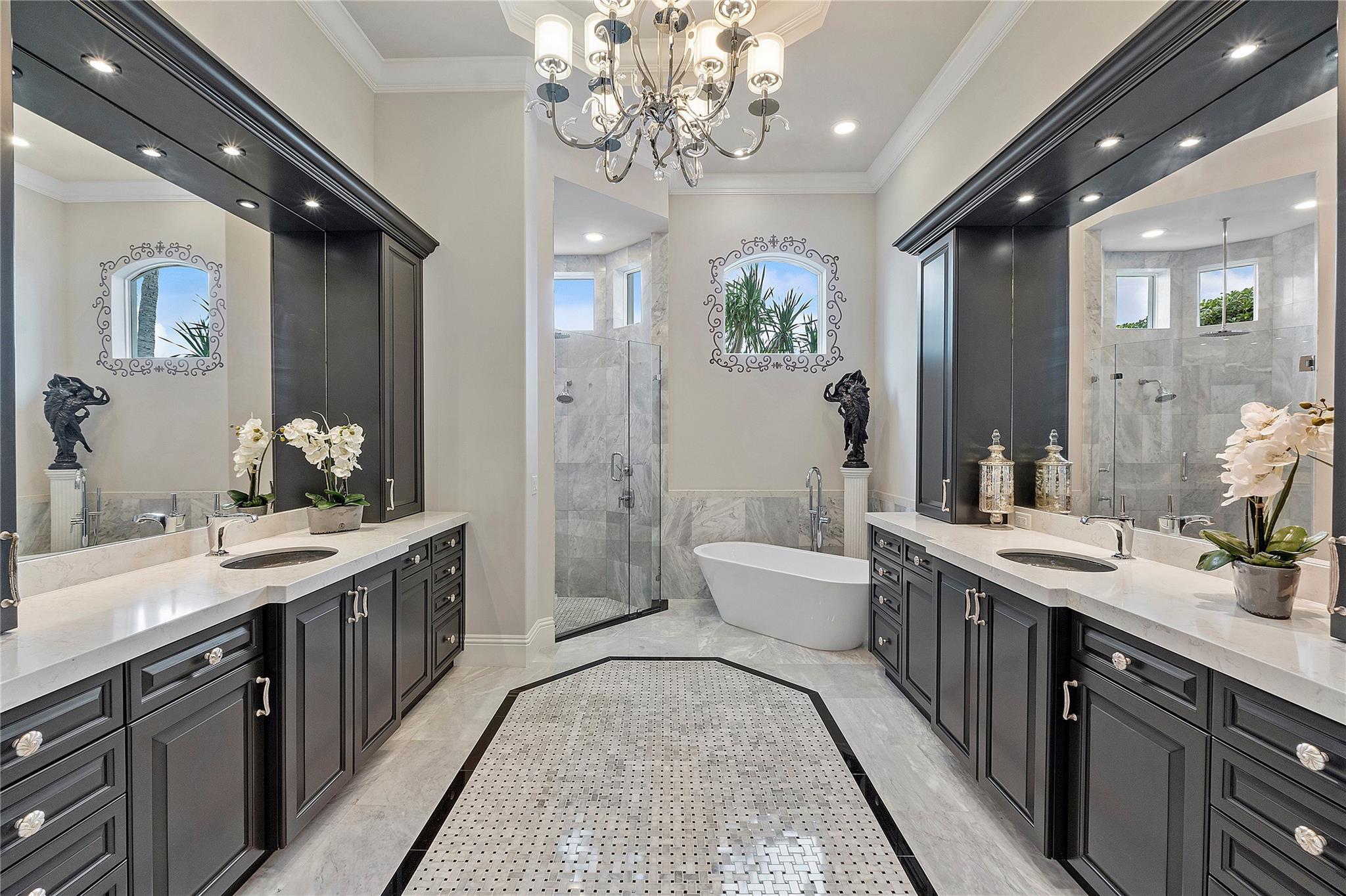 3430 Northeast 23rd Avenue Lighthouse Point, FL 33064 - Photo 26 of 51 Primary Suite Bath