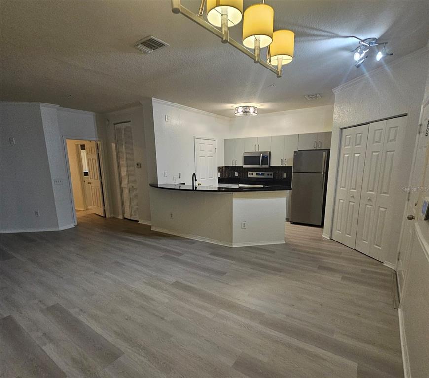 3621 Conroy Road, Unit 738 Orlando, FL 32839 - Photo 6 of 10 Gallery Image 6