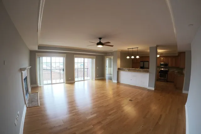 $3,600 | 10765 Clock Tower Drive, Unit 401, Countryside, IL 60525