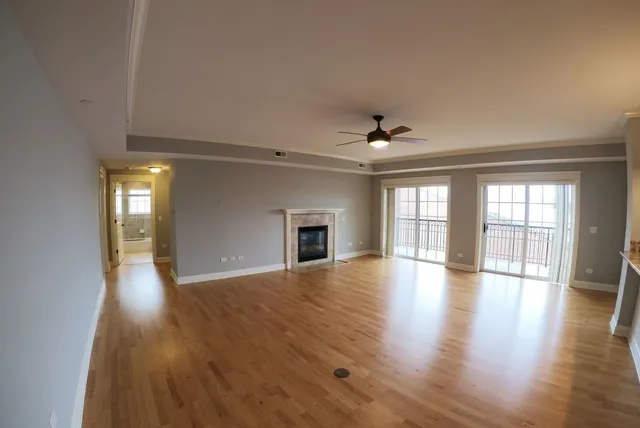 $3,600 | 10765 Clock Tower Drive, Unit 401, Countryside, IL 60525