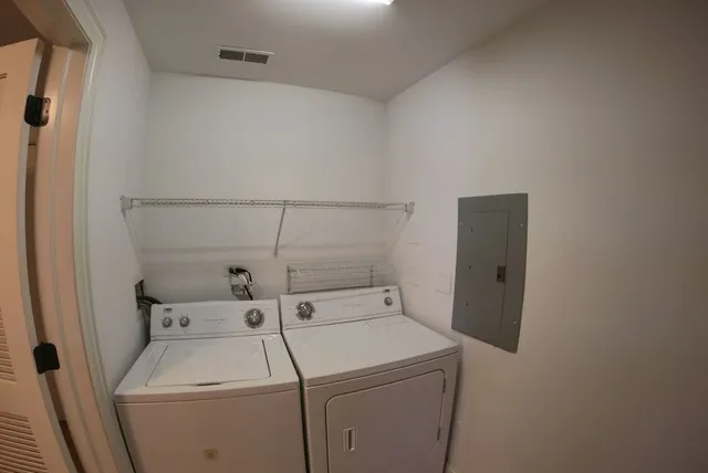 $3,600 | 10765 Clock Tower Drive, Unit 401, Countryside, IL 60525