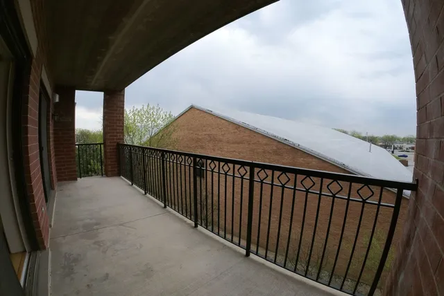 $3,600 | 10765 Clock Tower Drive, Unit 401, Countryside, IL 60525