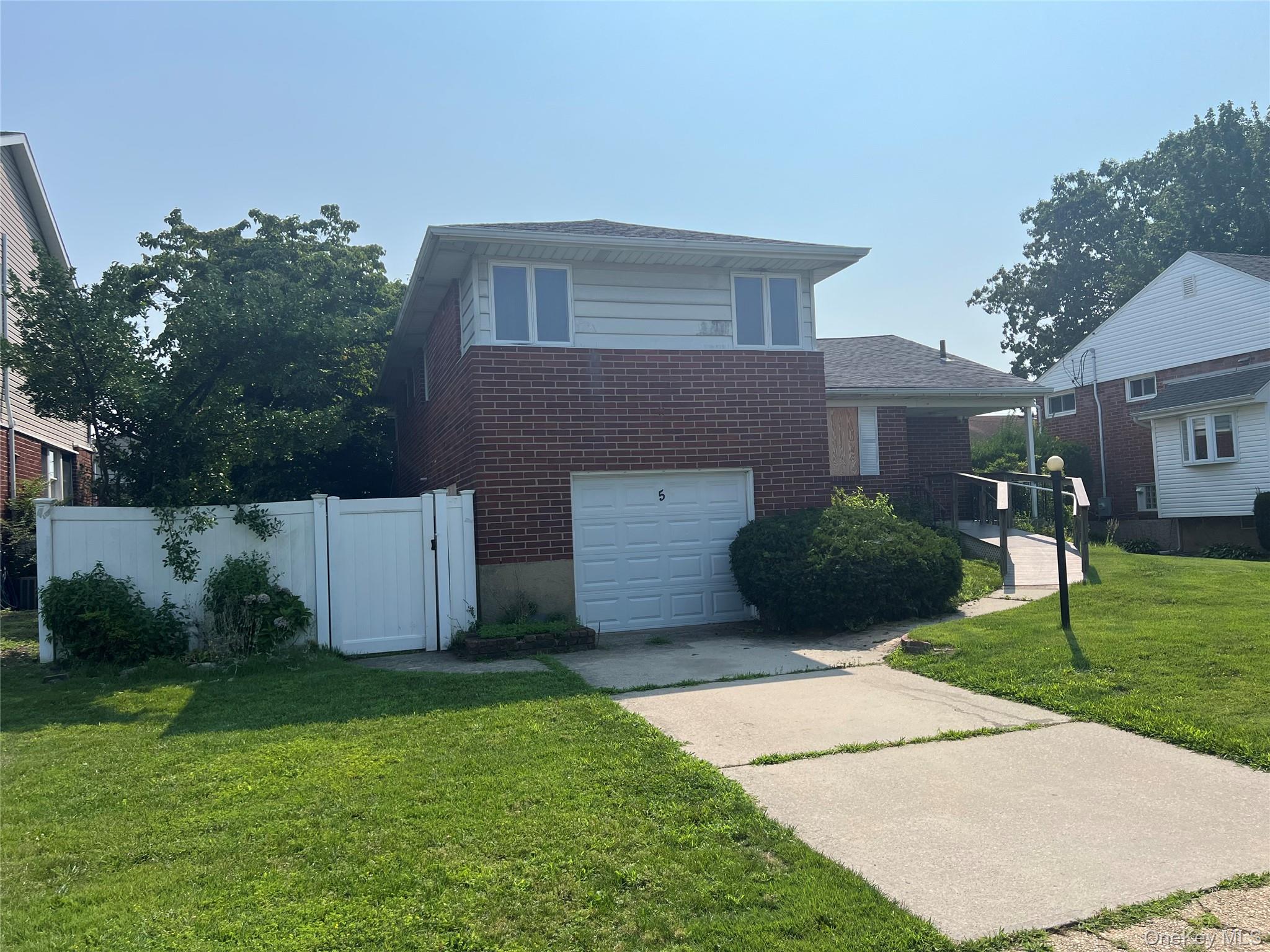 5 Winding Road Massapequa, NY 11758 - Photo 5 of 7 Gallery Image 5