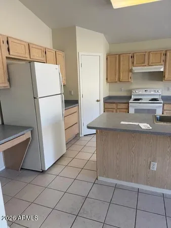 $2,300 | 18227 North 85th Drive, Peoria, AZ 85382