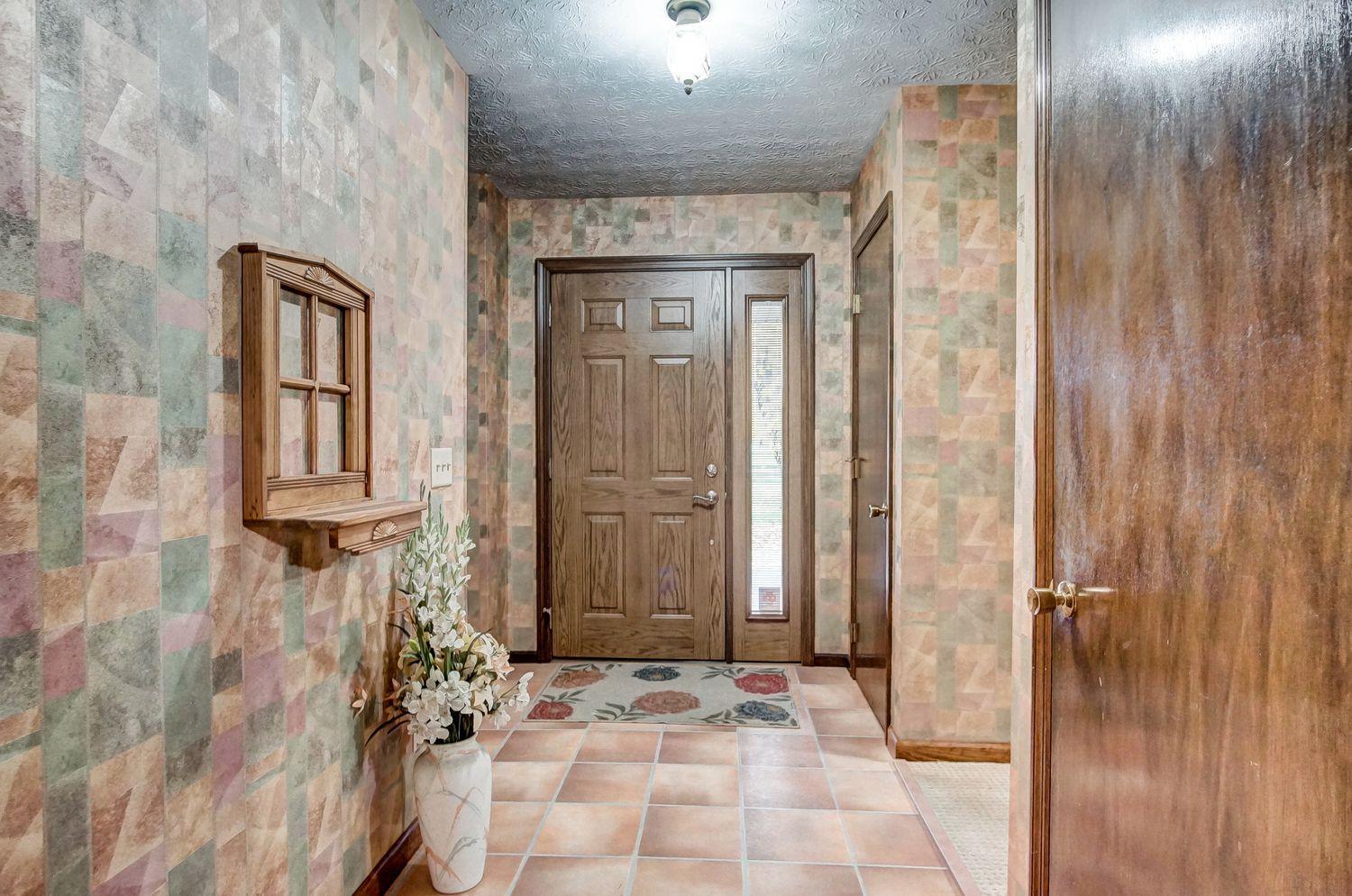 2255 Ballentine Pike Springfield, OH 45502 - Photo 10 of 57