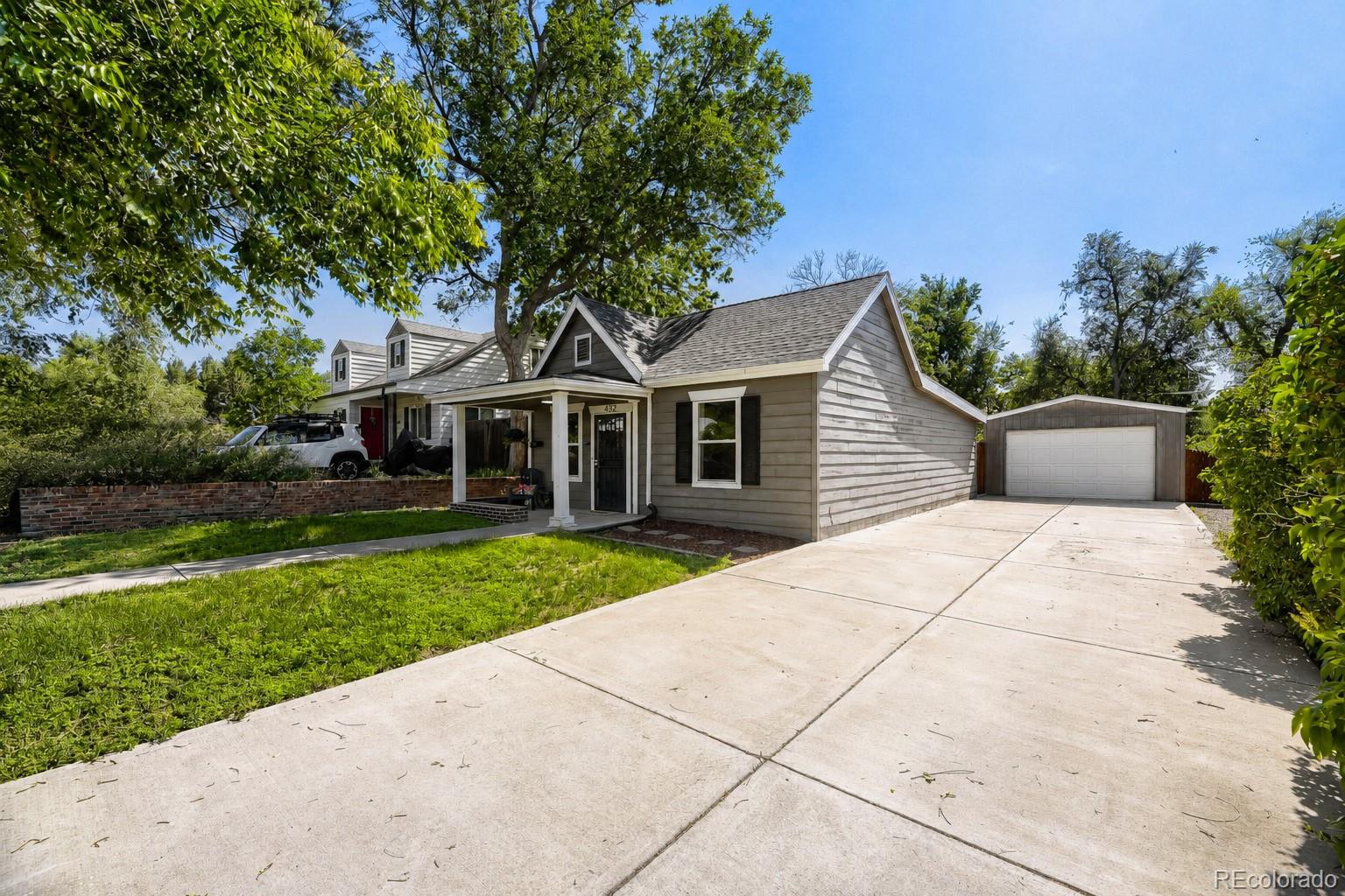 2432 Benton Street Edgewater, CO 80214 - Photo 3 of 25