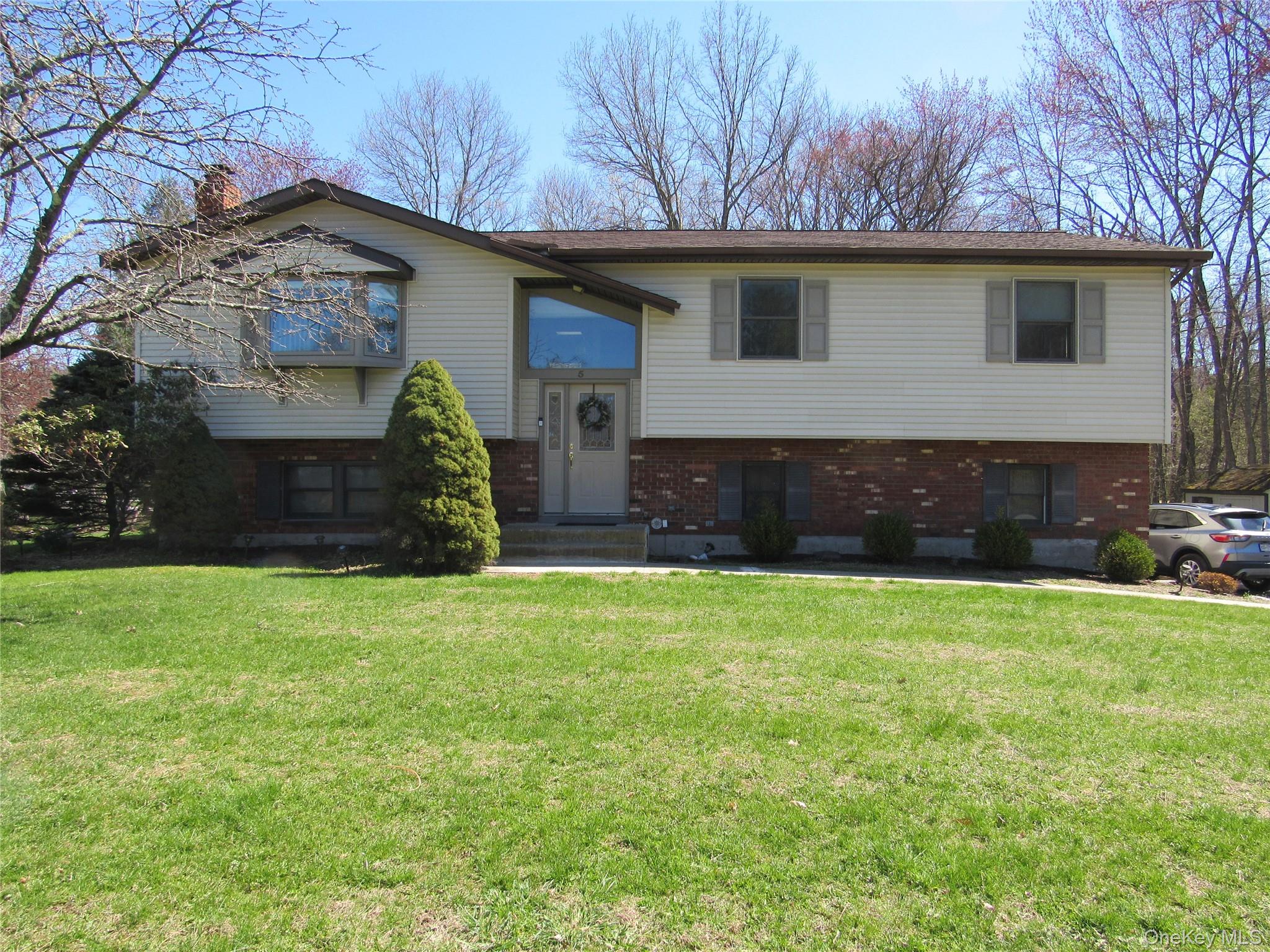 5 Hillside Road Slate Hill, NY 10973 - Photo 1 of 22