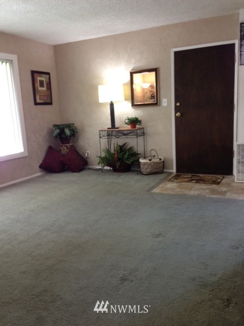 2528 Northeast 5th Place Renton, WA 98056 - Photo 3 of 11 Gallery Image 3
