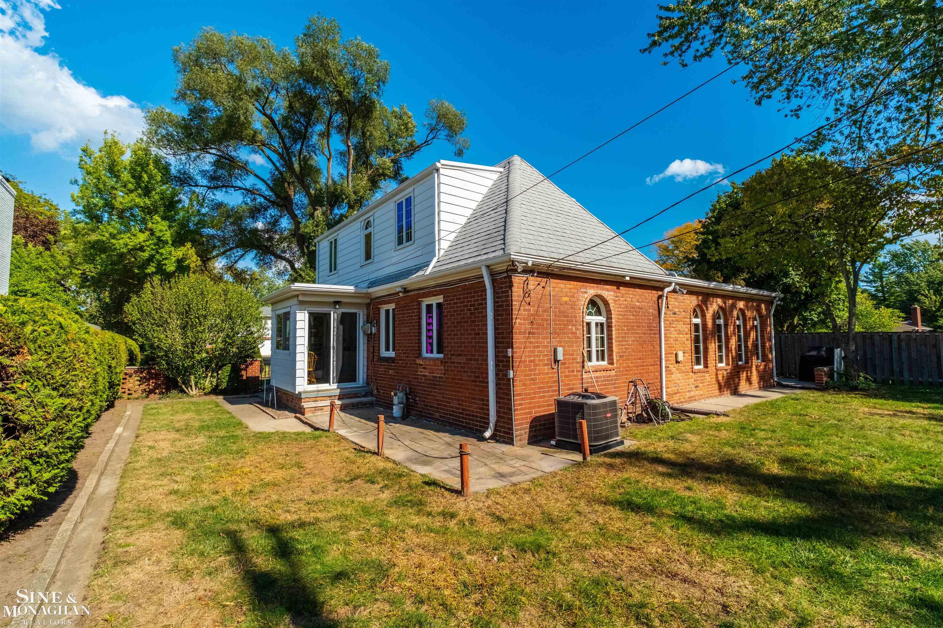 153 Ridgemont Road Grosse Pointe Farms, MI 48236 - Photo 42 of 56