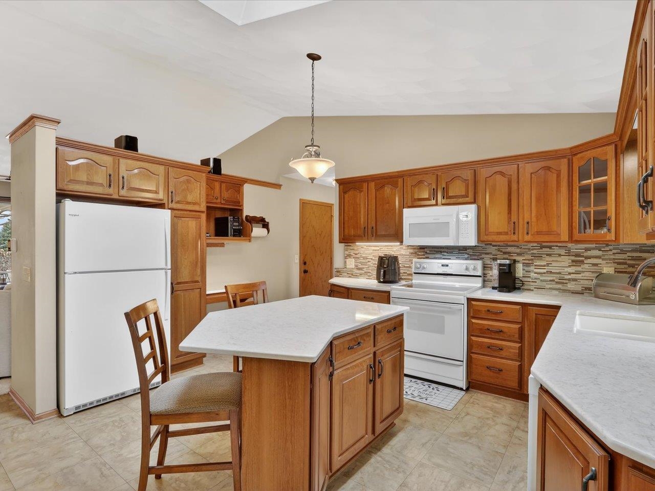 2338 East Pine Tree Court Milton, WI 53563 - Photo 15 of 73