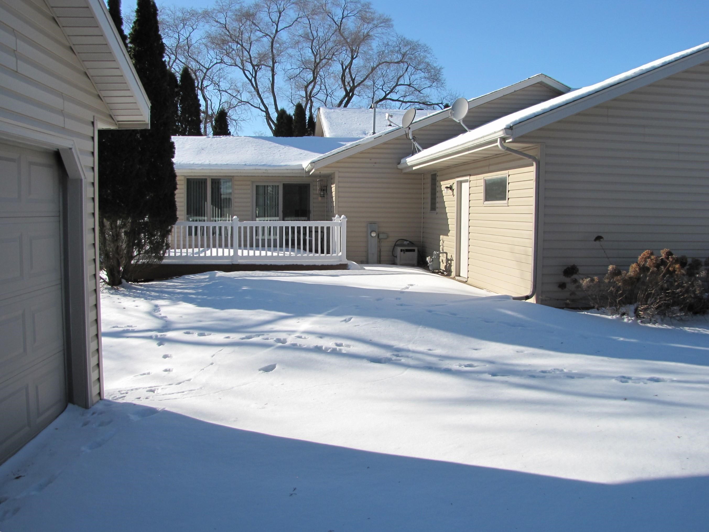 2338 East Pine Tree Court Milton, WI 53563 - Photo 4 of 67