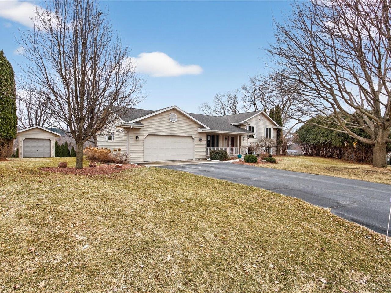 2338 East Pine Tree Court Milton, WI 53563 - Photo 4 of 73