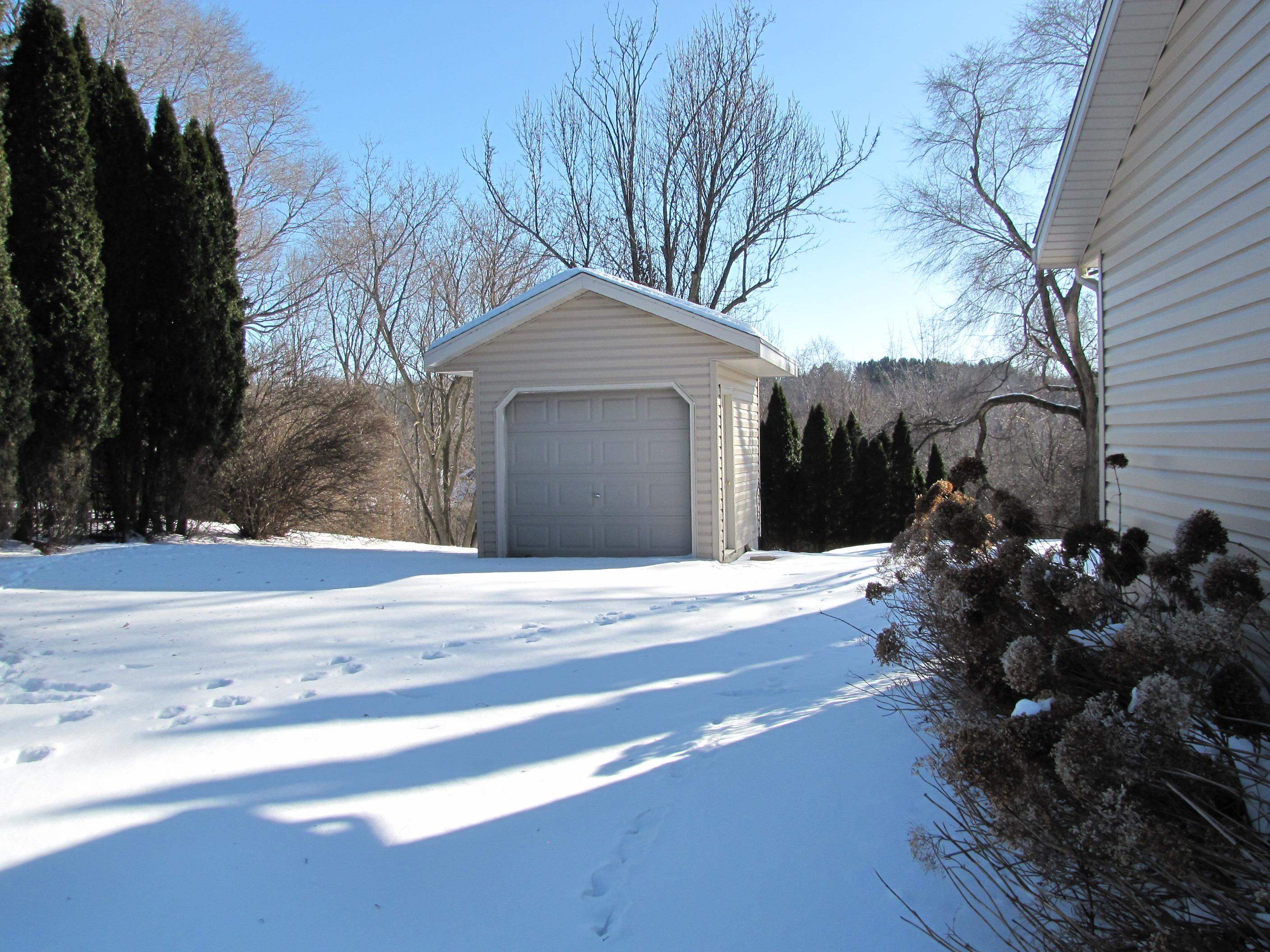 2338 East Pine Tree Court Milton, WI 53563 - Photo 5 of 67