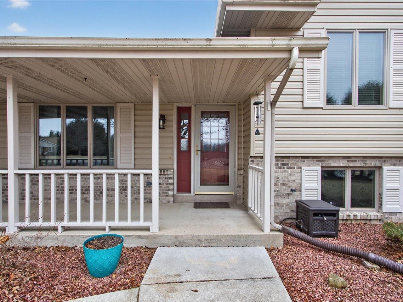 2338 East Pine Tree Court Milton, WI 53563 - Photo 6 of 73