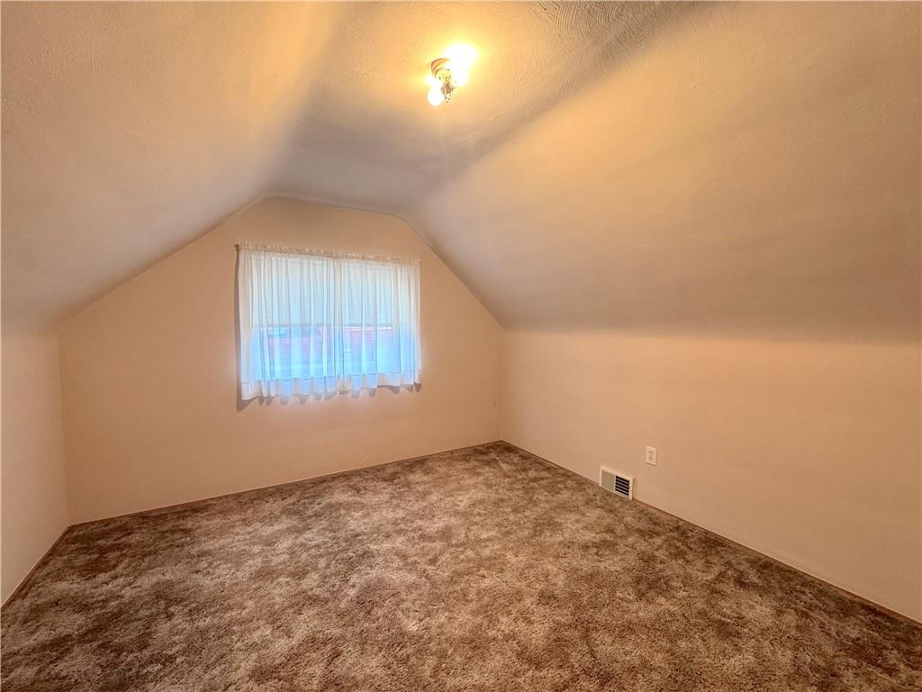 1243 Universal Road Pittsburgh, PA 15235 - Photo 13 of 25