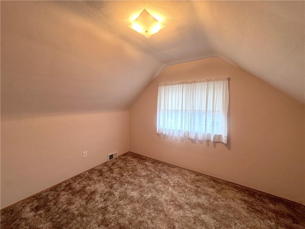 1243 Universal Road Pittsburgh, PA 15235 - Photo 15 of 25