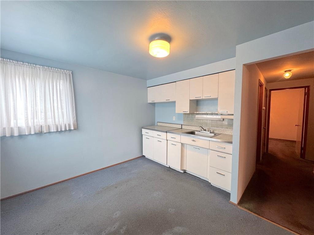 1243 Universal Road Pittsburgh, PA 15235 - Photo 8 of 25