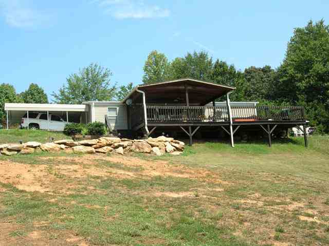 23033 McDonald Point Road Seneca, SC 29672 - Photo 3 of 8