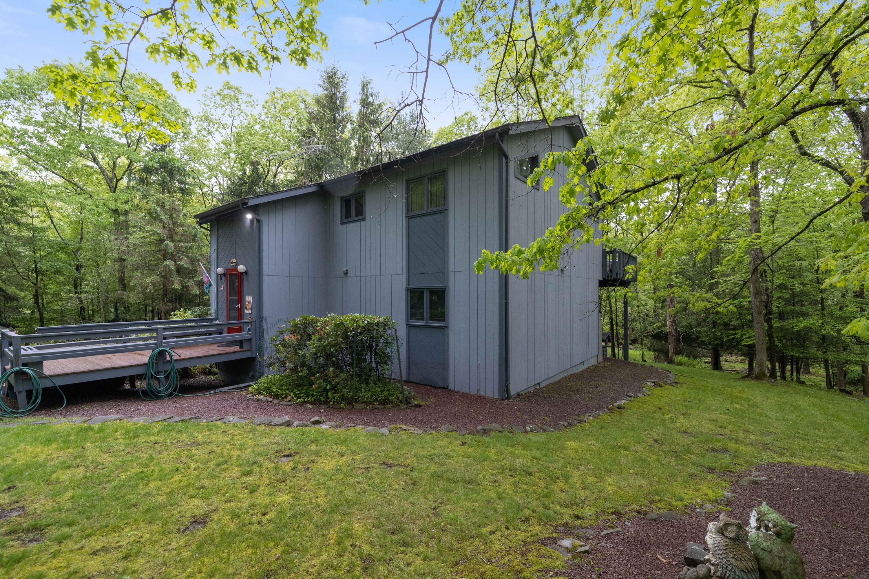 151 Forest Drive Canadensis, PA 18325 - Photo 3 of 48 RBR52691