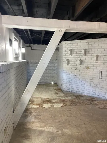 $109,900 | 111 West Jefferson Street, Auburn, IL 62615