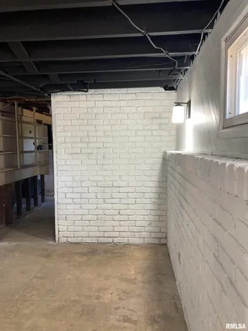 $109,900 | 111 West Jefferson Street, Auburn, IL 62615