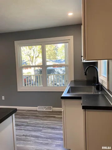 $109,900 | 111 West Jefferson Street, Auburn, IL 62615